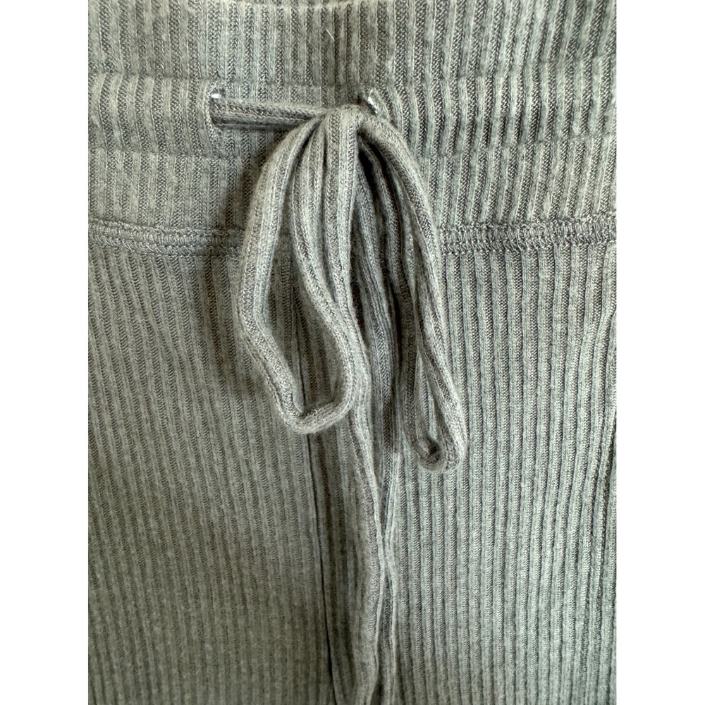 Beyond Yoga Your Line midi sweat pants size large - Picture 2 of 8